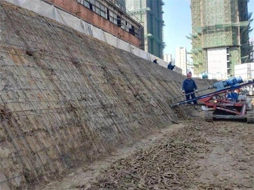 鼓楼建筑边坡支护